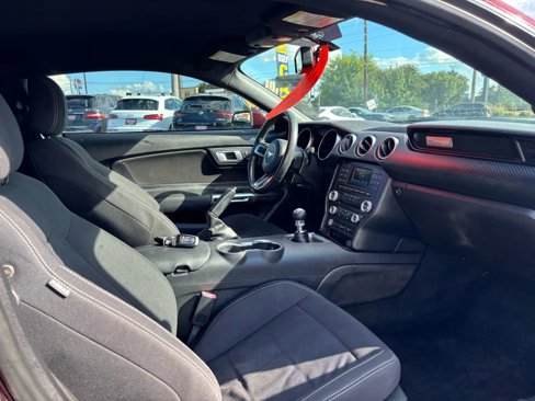 Used 2018 Ford Mustang Coupe image 10