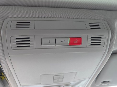 New 2025 Volkswagen Taos SE image 38
