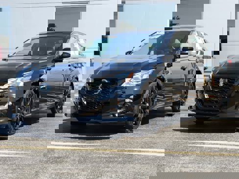 Used 2022 Nissan Altima 2.5 SR w/ Midnight Edition Package image 1