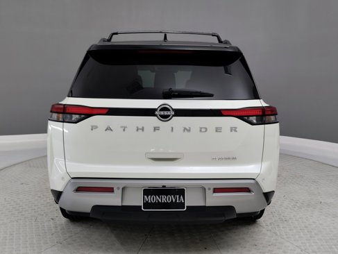 Used 2022 Nissan Pathfinder Platinum w/ Cargo Package image 7