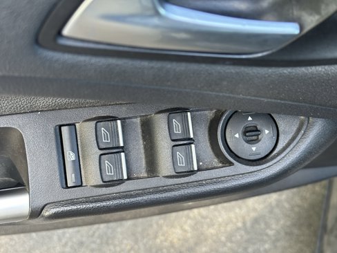 Used 2019 Ford Escape SE image 22