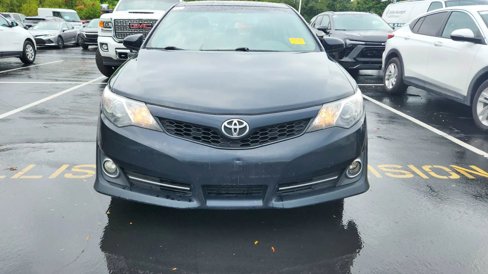 Used 2014 Toyota Camry L image 3