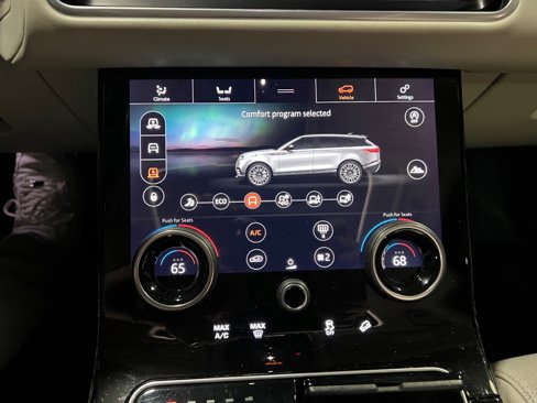 Used 2018 Land Rover Range Rover Velar R-Dynamic HSE image 39
