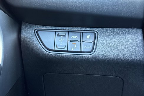 Used 2019 Genesis G70 2.0T Advanced image 30