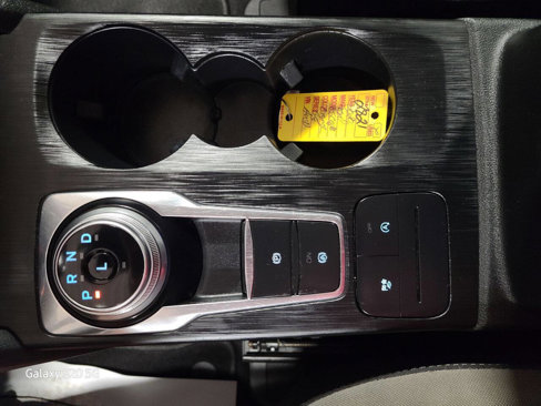 Used 2020 Ford Escape SE image 40