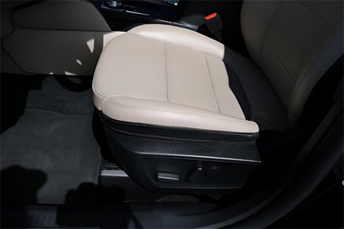 Used 2021 Ford Escape Titanium image 13