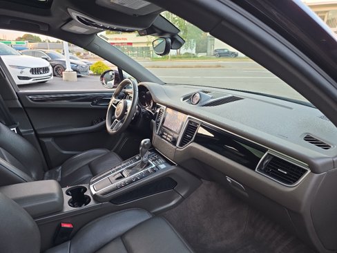 Used 2017 Porsche Macan S image 37