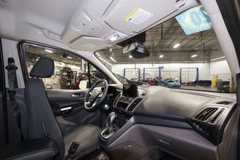 Used 2020 Ford Transit Connect XLT image 25