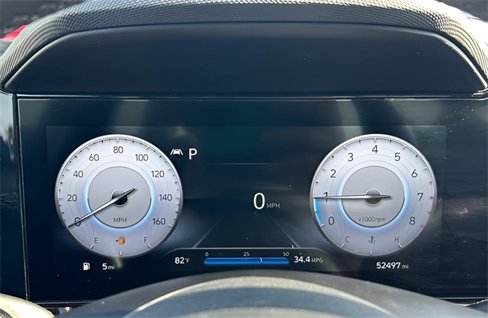 Used 2022 Hyundai Elantra Limited image 29