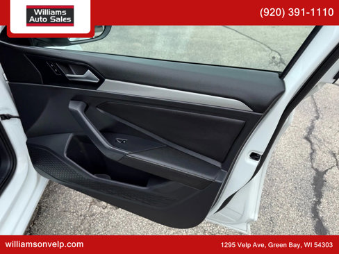 Used 2022 Volkswagen Jetta S image 15
