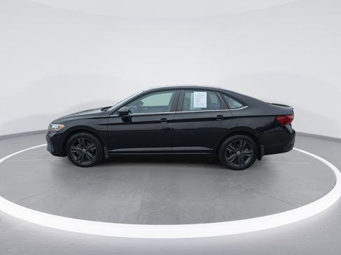 Certified 2022 Volkswagen Jetta SE image 6