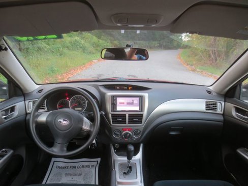Used 2010 Subaru Impreza 2.5i image 8