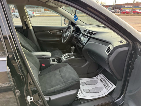 Used 2016 Nissan Rogue S image 31