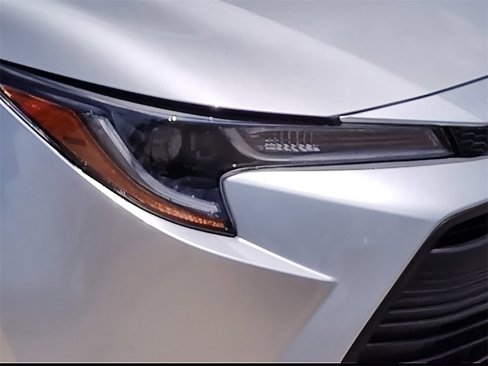 Used 2023 Toyota Corolla LE image 15