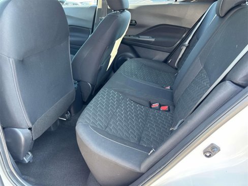 Used 2022 Nissan Kicks S image 13