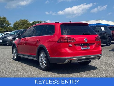 Used 2017 Volkswagen Golf Alltrack S image 5