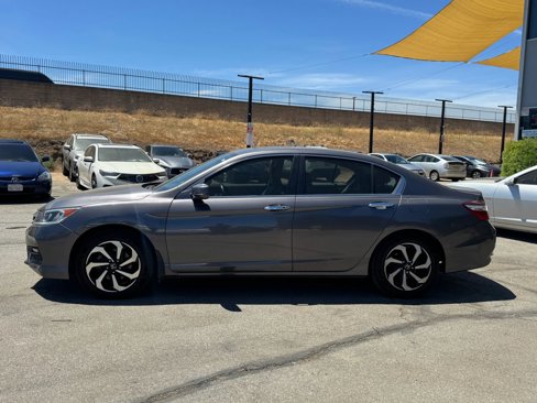 Used 2017 Honda Accord EX-L image 7