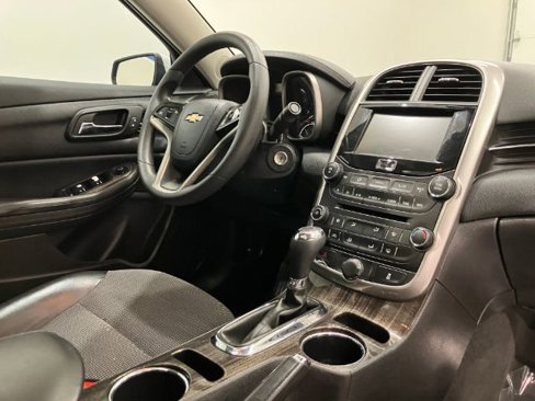 Used 2015 Chevrolet Malibu LT w/ Power Convenience Package image 50