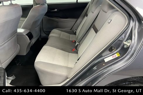 Used 2014 Toyota Camry LE image 21