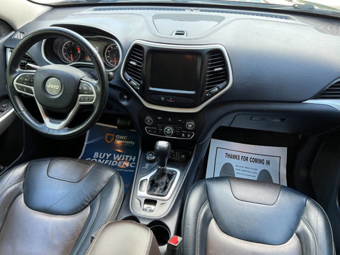 Used 2017 Jeep Cherokee Limited image 21