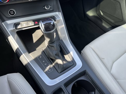 Certified 2022 Audi Q3 2.0T Premium Plus w/ Premium Plus Package image 18