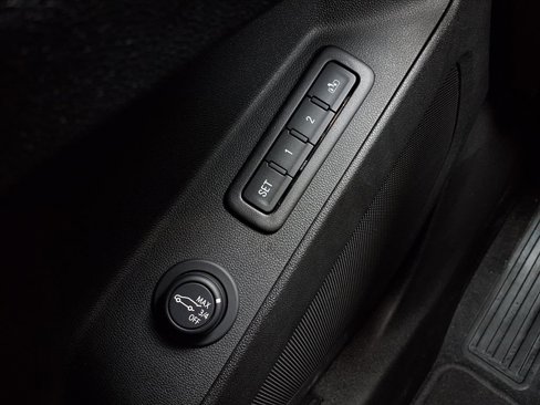 Used 2021 Chevrolet Equinox LT image 11
