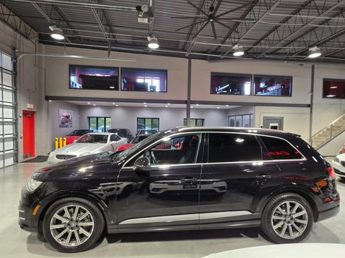 Used 2017 Audi Q7 3.0T Prestige w/ Prestige Package image 4