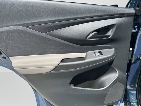 New 2025 Buick Envista Avenir image 9