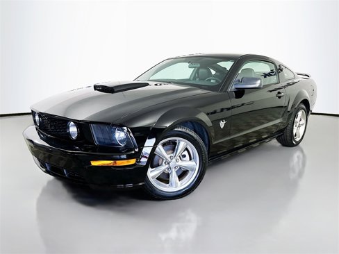 Used 2009 Ford Mustang GT image 3