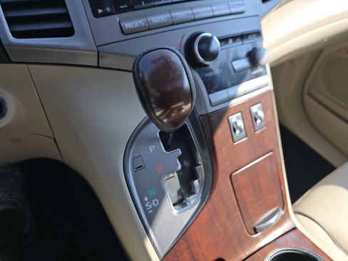 Used 2012 Toyota Venza XLE image 26