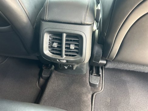 Certified 2015 Jeep Cherokee Limited image 29