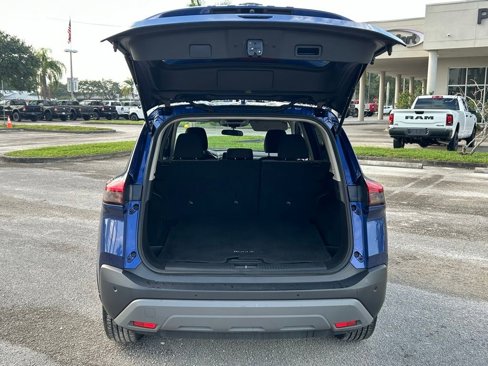 Used 2023 Nissan Rogue SV image 21