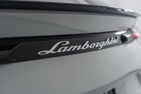 Used 2022 Lamborghini Urus image 30