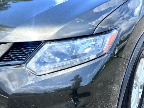 Used 2015 Nissan Rogue SV image 8