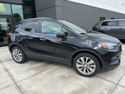 Used 2020 Buick Encore Preferred image 3