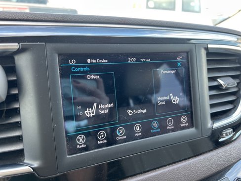 Certified 2018 Chrysler Pacifica Touring-L image 34