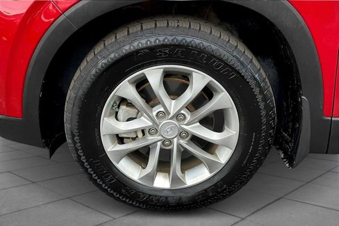 Used 2019 Hyundai Santa Fe SE image 9