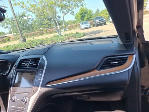 Used 2019 Lincoln MKC Reserve image 23