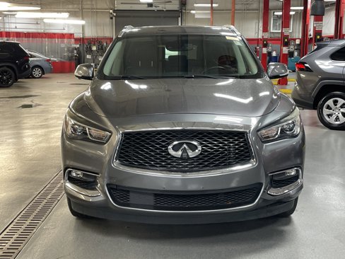 Used 2019 INFINITI QX60 Luxe w/ Essential Package image 3