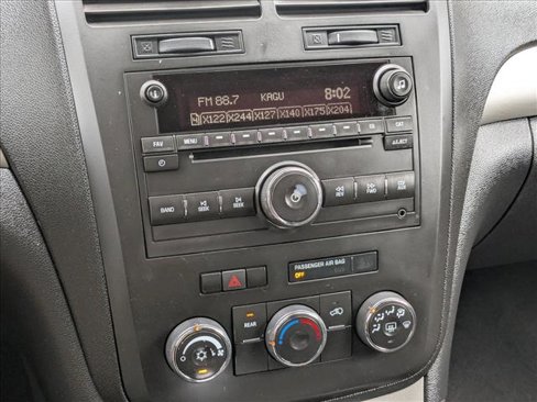 Used 2009 Saturn Outlook XE image 13