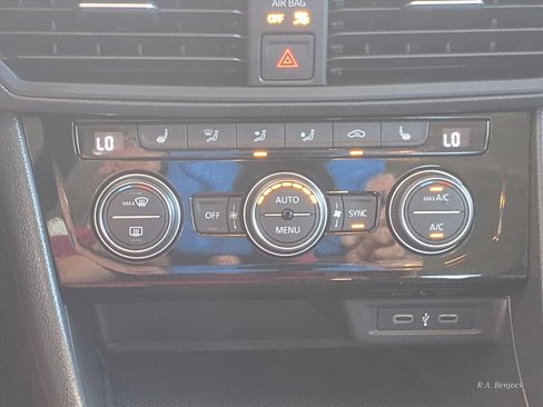 Used 2021 Volkswagen Jetta SE image 31