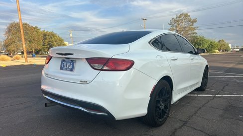 Used 2015 Chrysler 200 Limited w/ Convenience Group image 4
