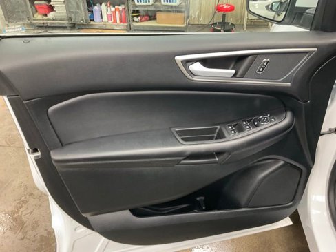 Used 2023 Ford Edge SEL w/ Convenience Package image 5