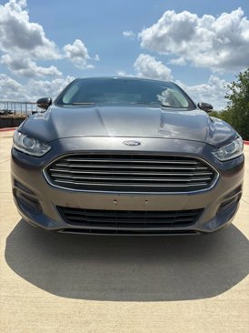 Used 2016 Ford Fusion SE image 2