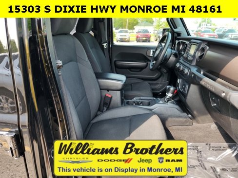 Used 2018 Jeep Wrangler Unlimited Sport image 18