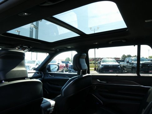 Used 2021 Jeep Grand Cherokee L Overland w/ Luxury Tech Group IV image 21