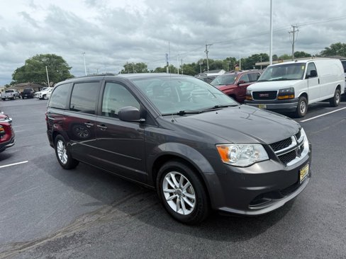 Used 2016 Dodge Grand Caravan SXT image 7