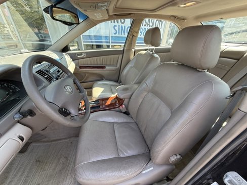 Used 2003 Toyota Camry XLE image 5
