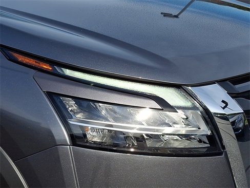 Used 2022 Nissan Pathfinder SL w/ SL Premium Package image 9