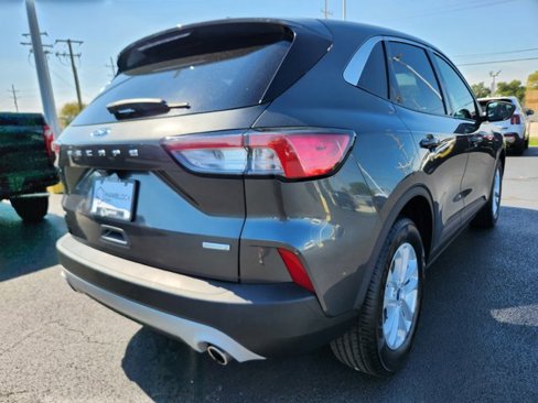 Used 2020 Ford Escape SE image 38